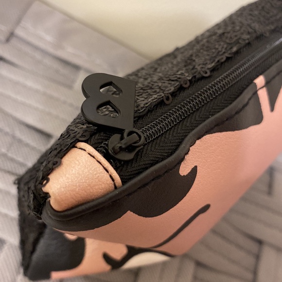 Ipsy BETTY BOOP Glam Black Sequined Makeup Pouch - Picture 6 of 7